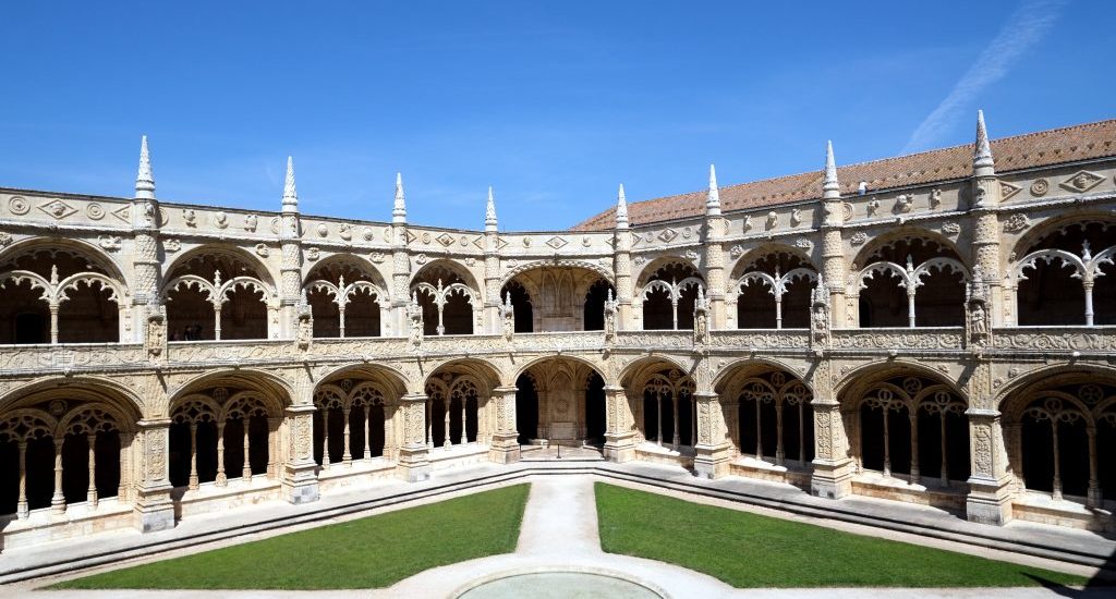 Foto dell'interno del Monastero dos Jerónimos, Lisbona.
