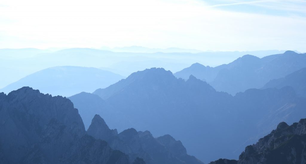 Foto panoramica dalla cima del Monte Pizzocco, Veneto.