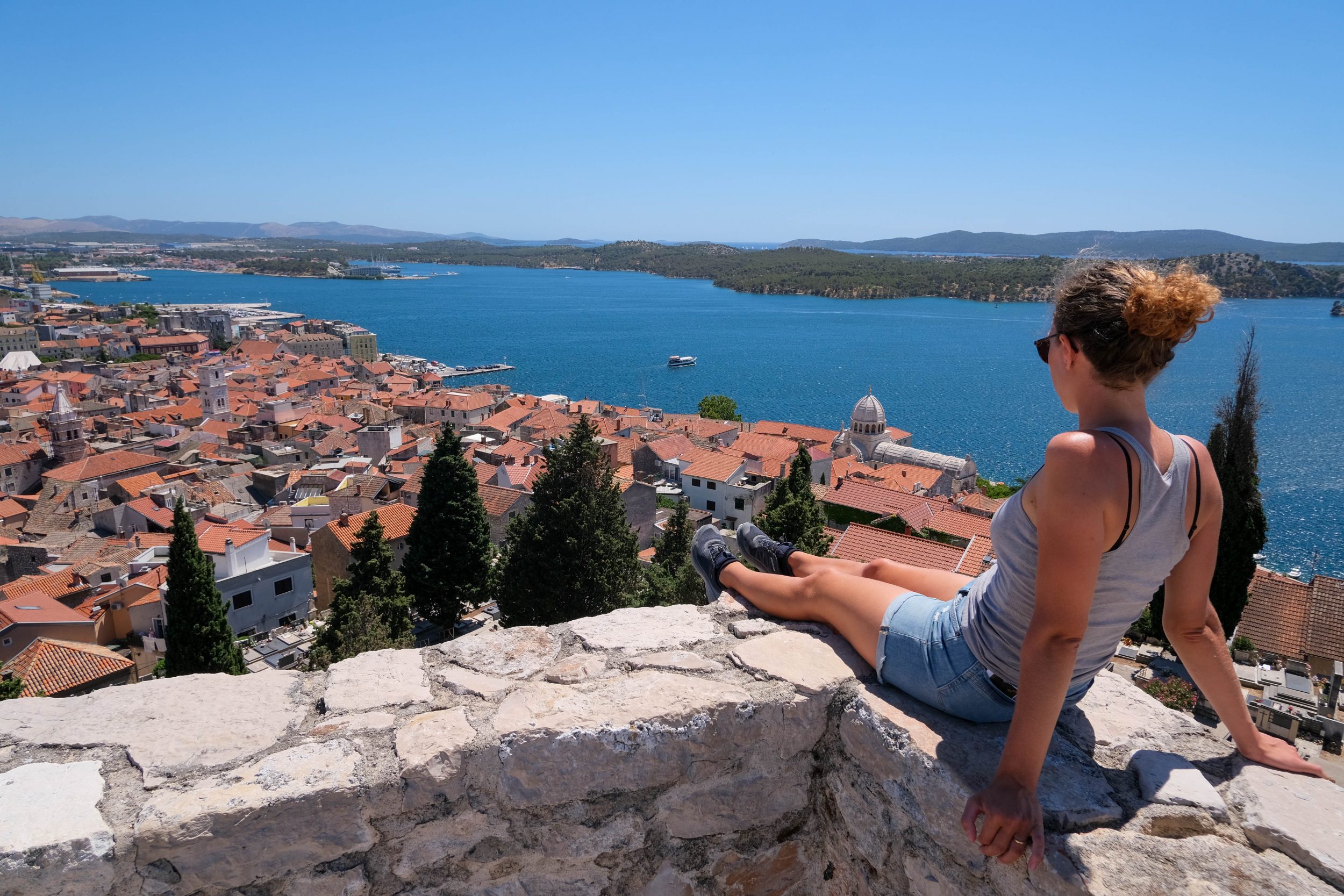 Foto del panorama dalla fortezza di San Michele a Šibenik, Croazia.