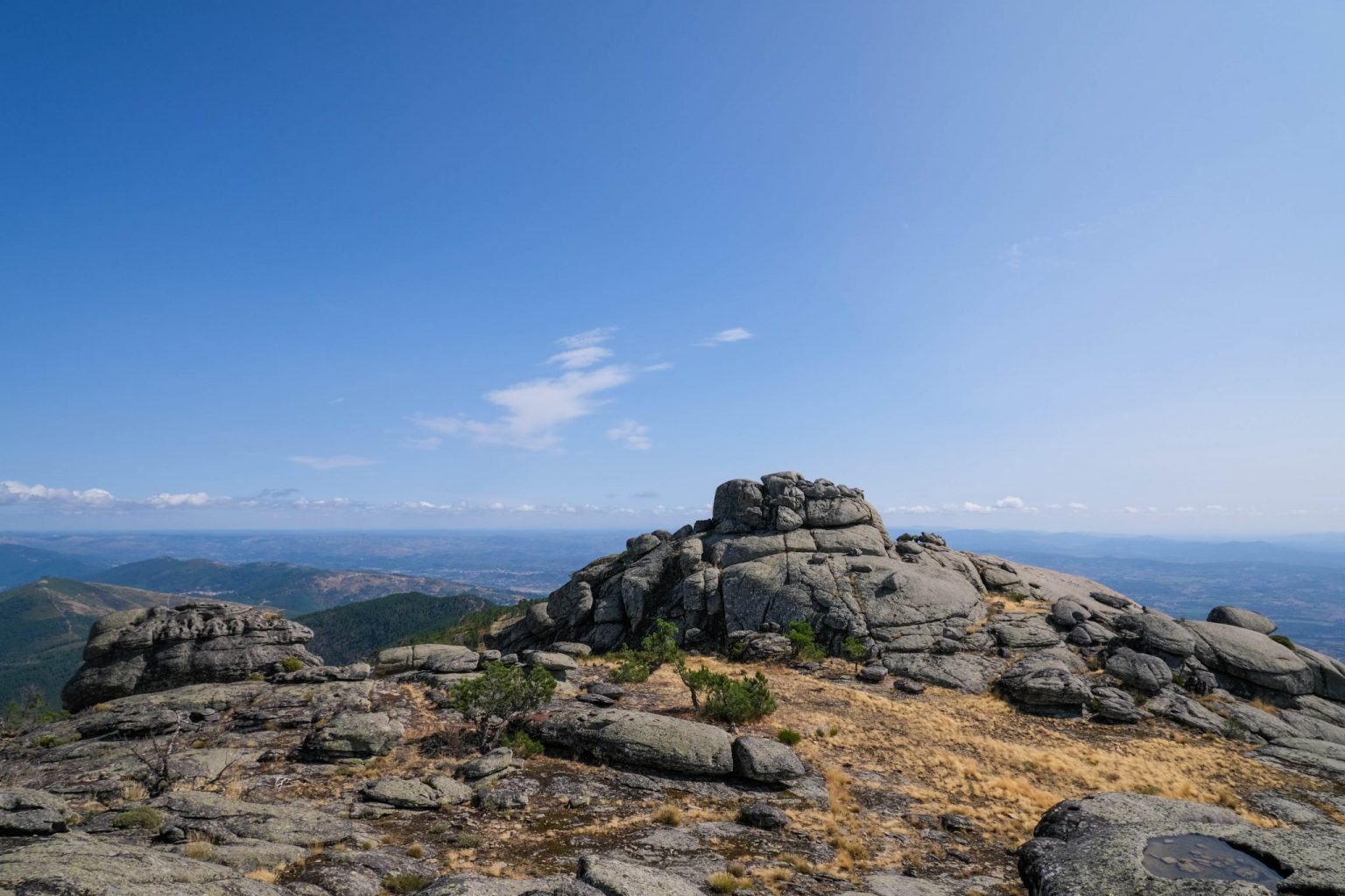 Foto di un panorama nella Serra da Estrela, Portogallo.