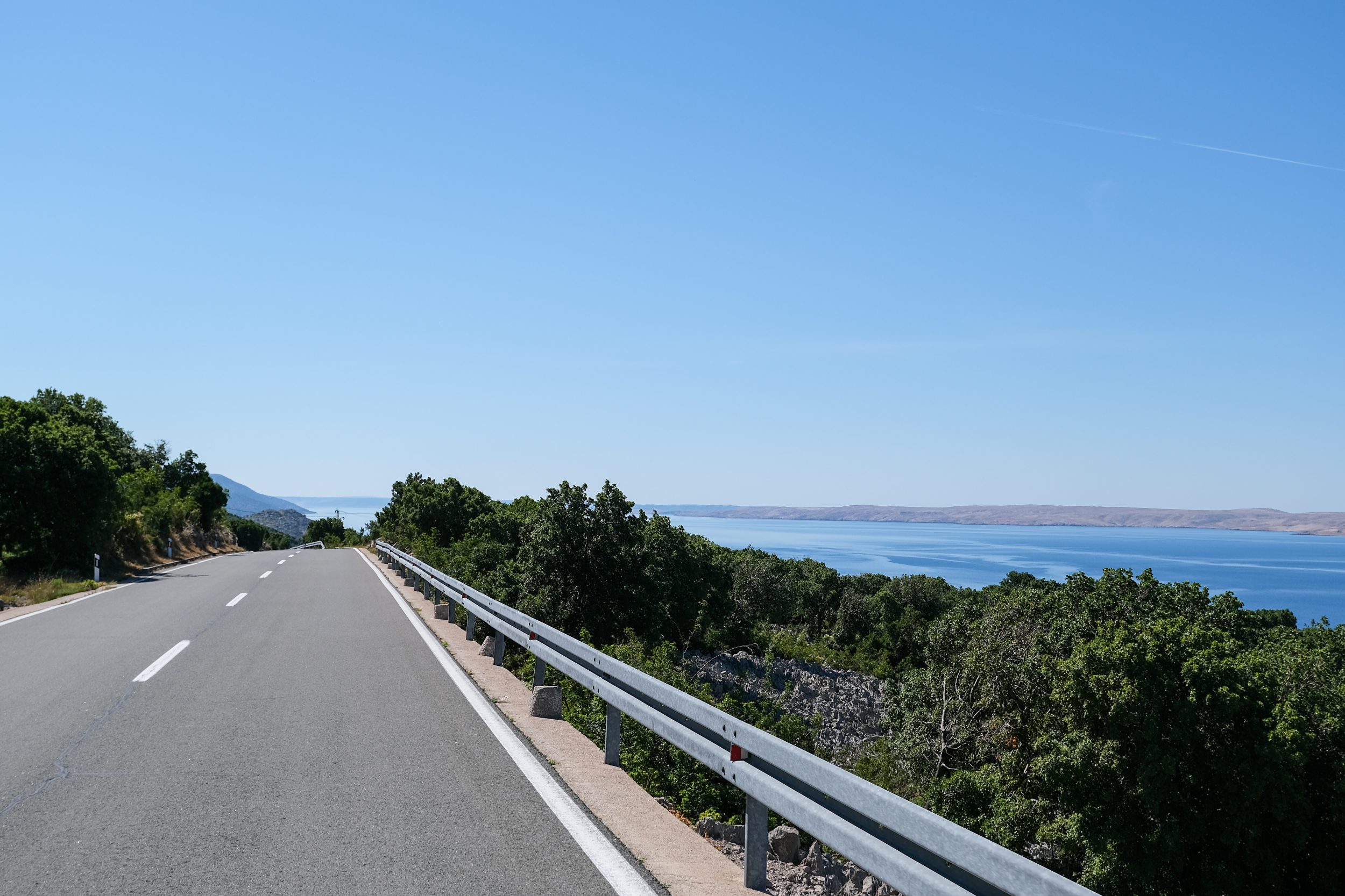Strada nella costa della Croazia