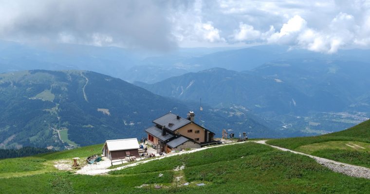 Trekking nelle Vette Feltrine al Rifugio Dal Piaz (1.993 m)