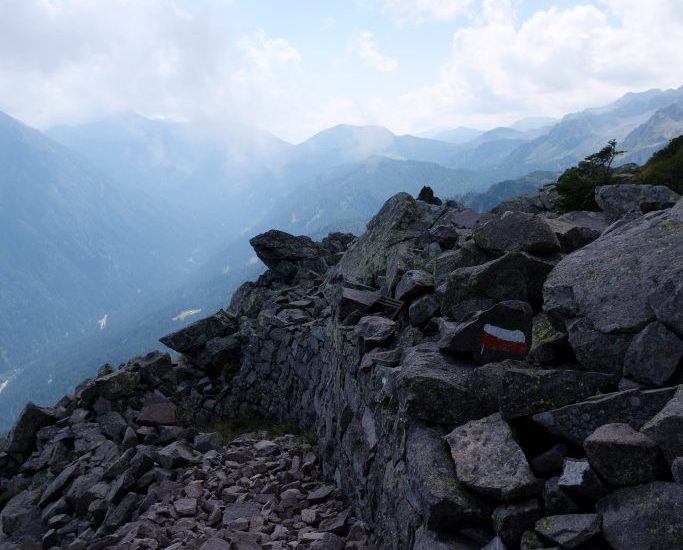 Foto del sentiero per il trekking sul Monte Cauriol dalla Valle del Vanoi.
