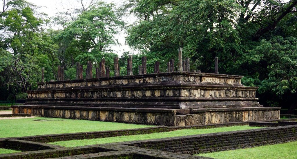 Foto dell'antico palazzo delle udienze a Polonnaruwa, Sri Lanka.