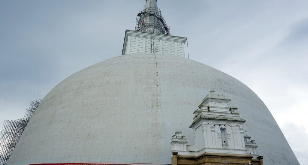 Ruwanweliseya stupa Anuradhapura