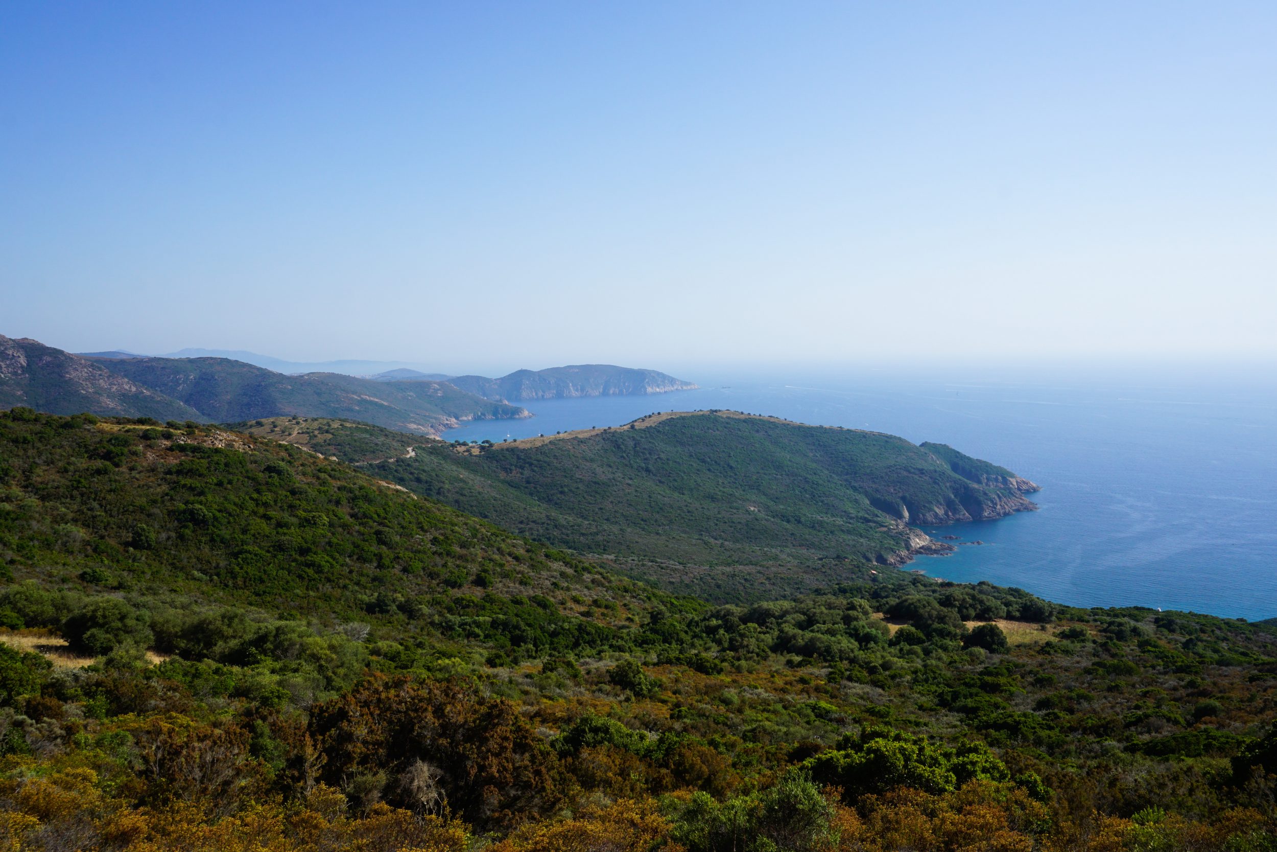 Panorama durante il trekking a Capu Rossu